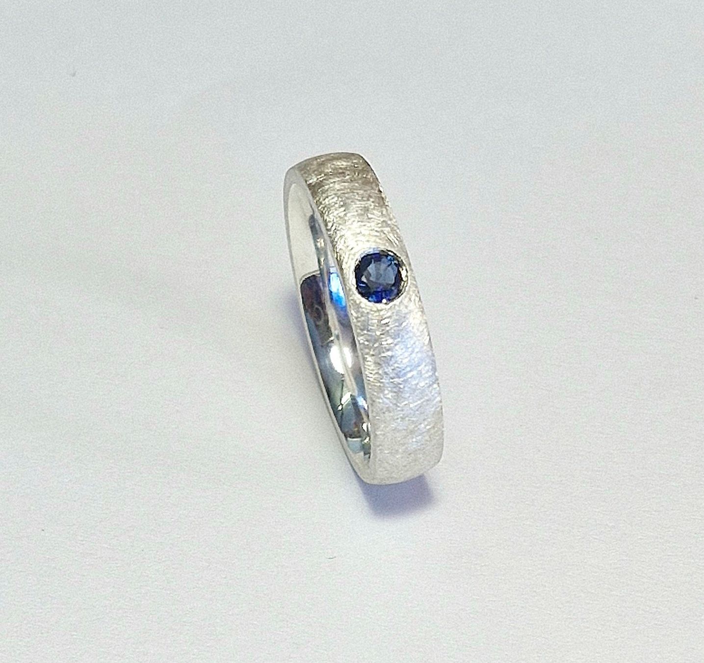 Anelli: Saphir Ring in Silber 925, inkl. Grössenanpassung – Nuovo e nell'imballaggio originale da Zürich venduto da GOS08 2