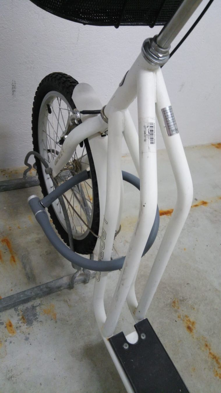 Velos: Trotinette, Tretroller Nostalgie mit Korb – Gebraucht aus Saas-Fee von Via2025 3