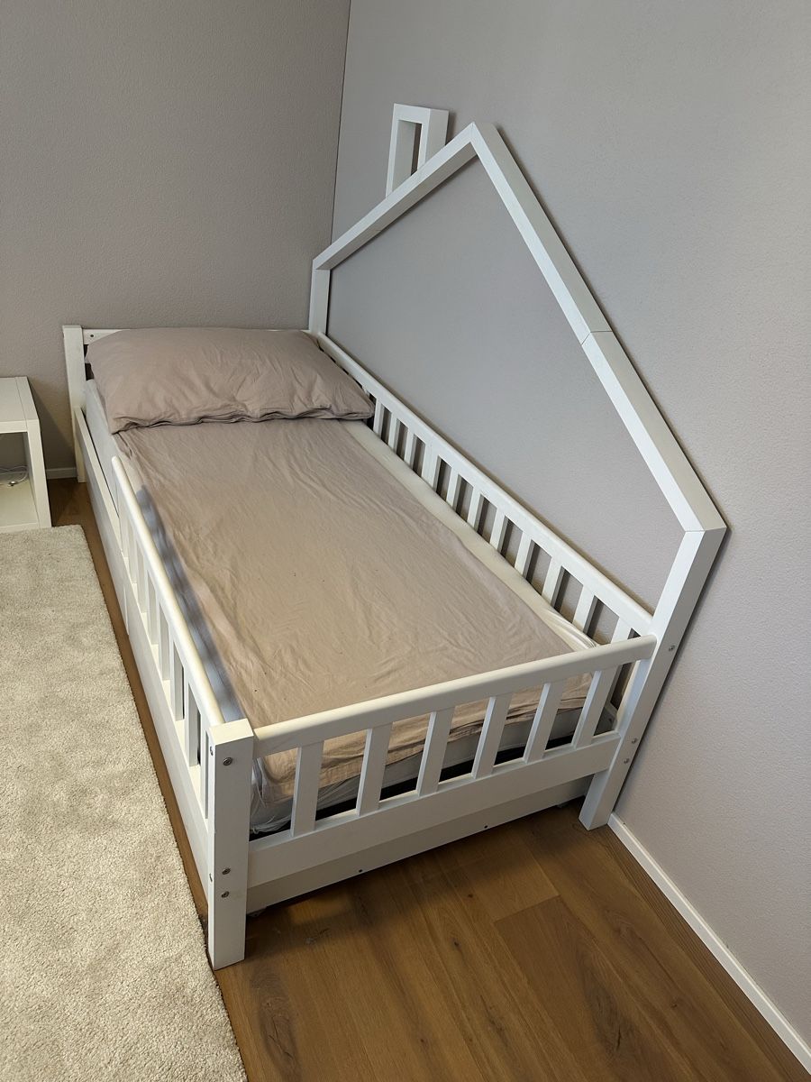 Betten: Kinderbett (Hausbett) – Gebraucht aus Safenwil von ds83 1