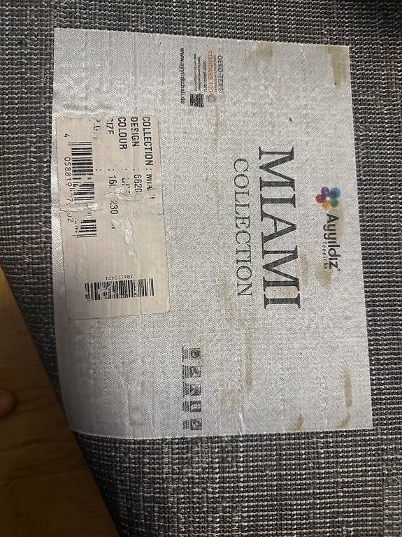 Tappeti: Joli tapis de salon à vendre  – Usato da Delémont venduto da eng_lsm2 1