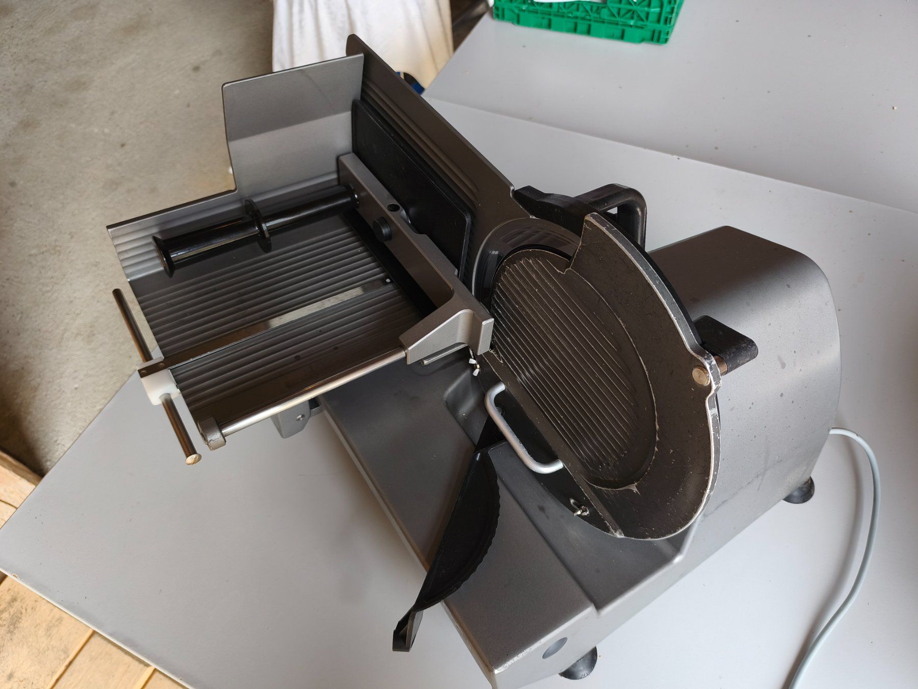 Elettrodomestici da cucina: Gastro Aufschnittmaschine BIZERBA Slider Validoline – Usato da Merishausen venduto da Horse