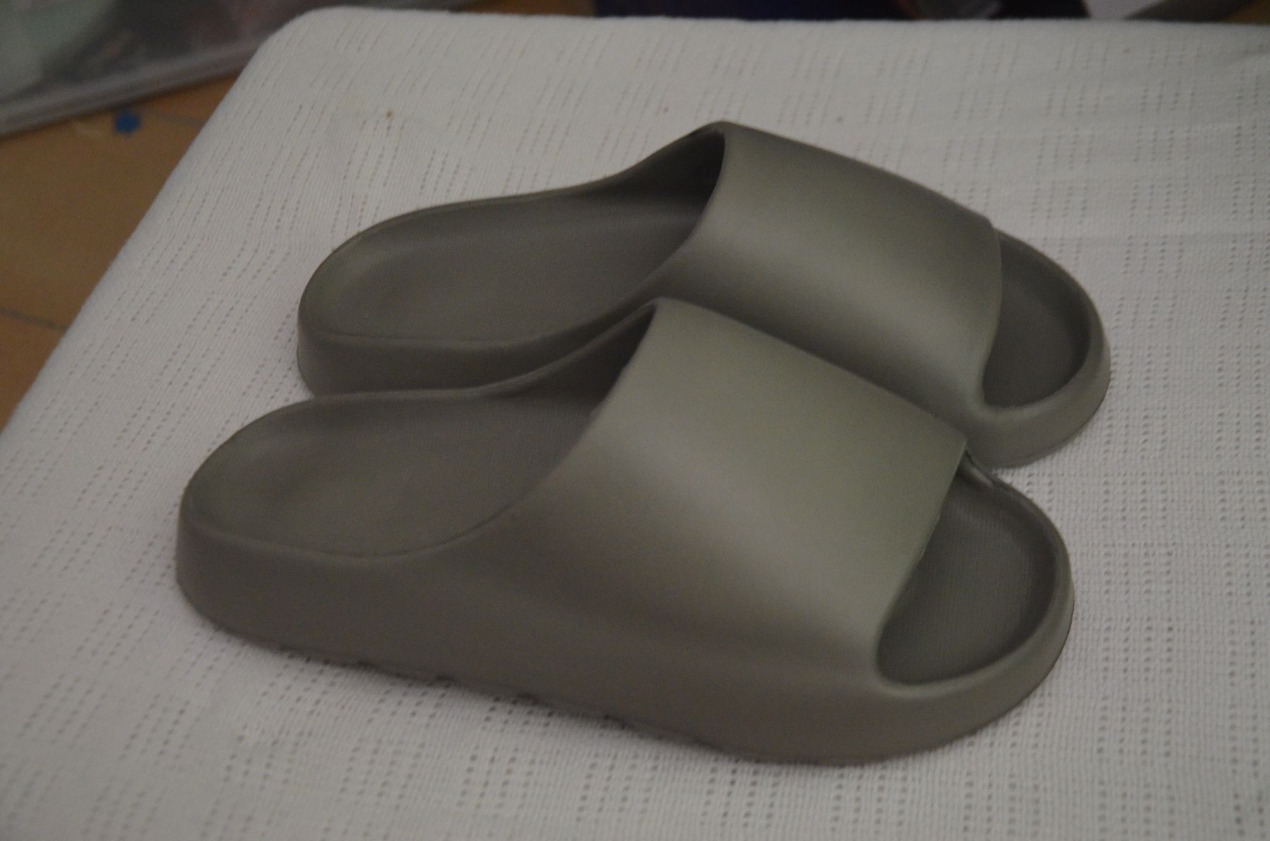 Chaussures hommes: NO 44-45 - NEU – Neuf avec emballage d'origine à Chiasso par Dolly015