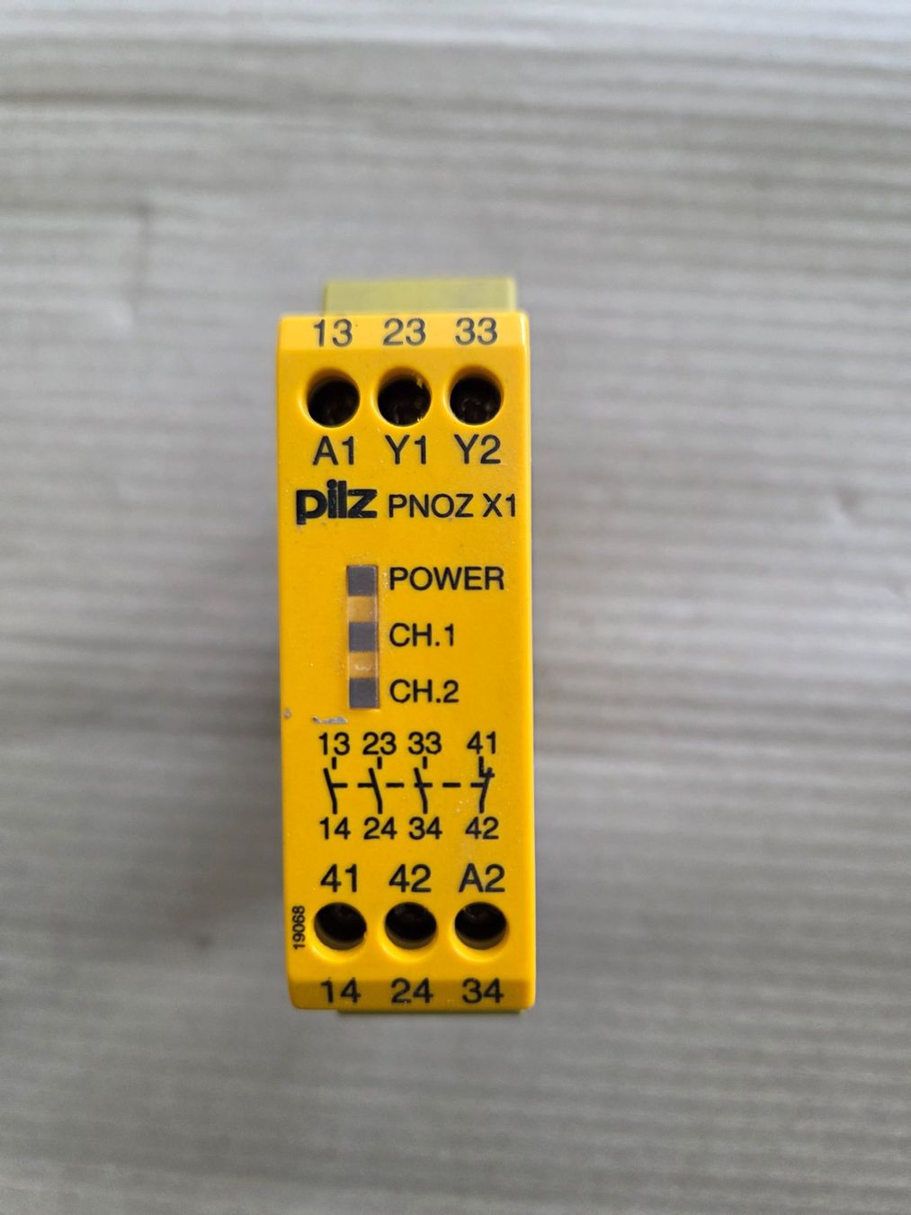 Componenti elettronici: Sicherheitsrelais PILZ PNOZ X1 – Usato da Engwilen venduto da dmr_wr8k