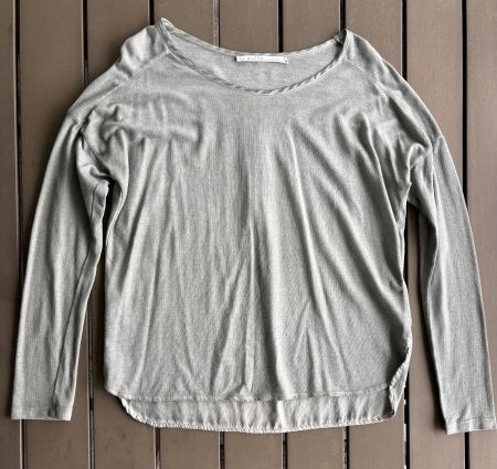 Nile Atelier langarm Shirt, Grösse S, olivgrün