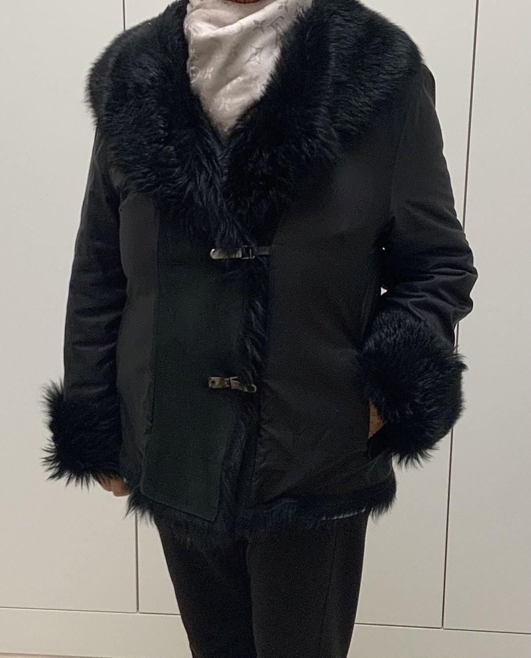 Giacche: Winterjacke schwarz von Elegance Gr. 42 – Usato da Wil SG venduto da horizonte254 1