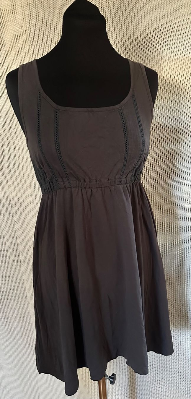 Element Vestiti: Herziges Sommerkleid von Element Gr. S – Usato da Muri AG venduto da Shoshana5