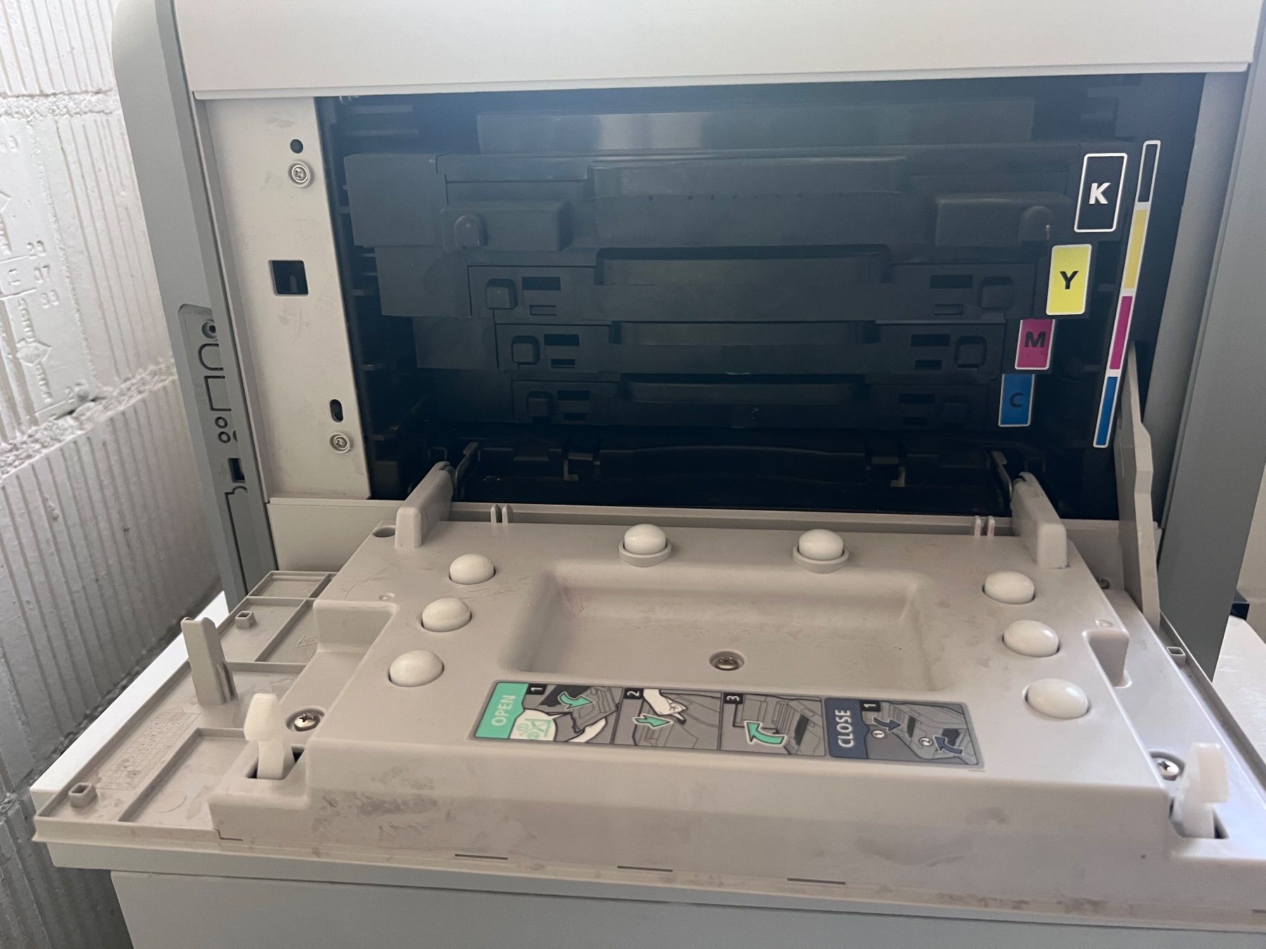 Samsung Stampanti: Samsung CLP-510 Farblaserdrucker – Usato da Root venduto da Tech-Nick 3