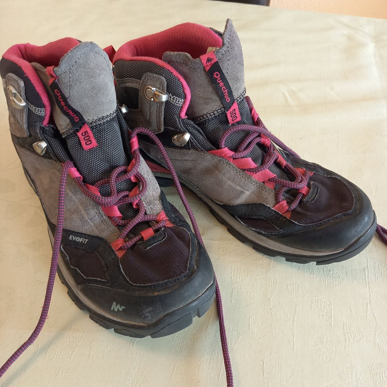 Decathlon Scarpe per ragazze: Wanderschuh pink Gr. 39 von Decathlon – Usato da Brüttisellen venduto da kikaninchen79