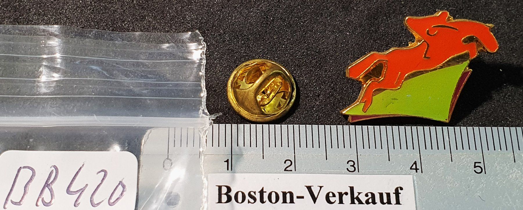 Placchette & Badge: BB420 - Pin Pferd Pferde Sport Springreiten – Usato da Reinach BL venduto da Boston-Verkauf 1