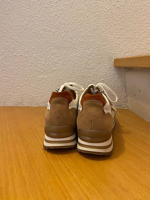 Gabor Scarpe da donna: Hochwertiger Gabor Turnschuh – Usato da Mettmenstetten venduto da Beststeller 4
