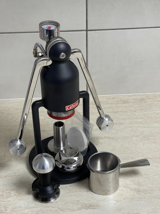 Alfombrilla De Silicona Para Barista - Antideslizante, Con Protector De Bordes (20.5x15 Cm, Negro)