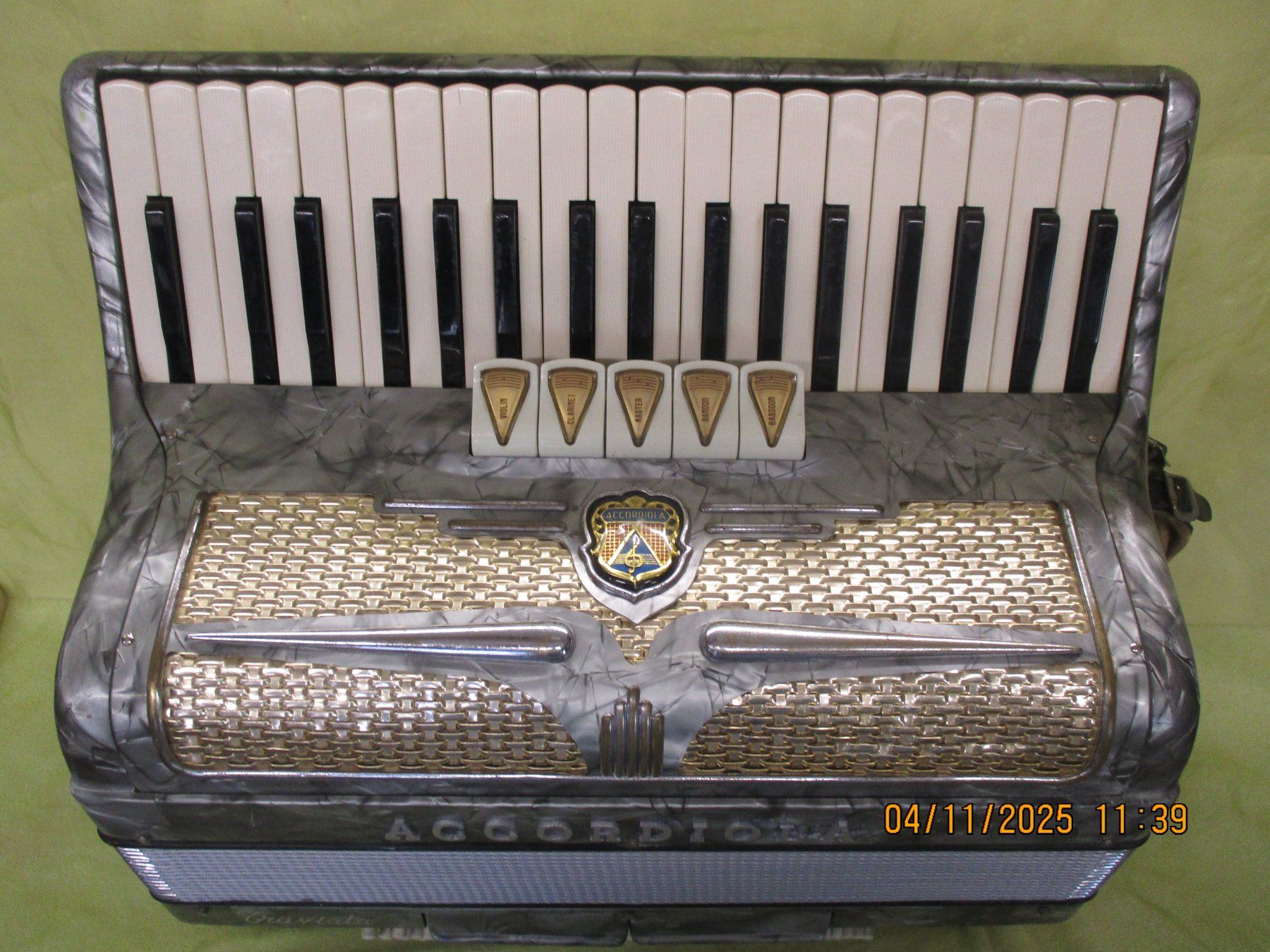 Strumenti musicali: Akkordeon Accordiola Camerano – Usato da Jegenstorf venduto da Oktavio 1