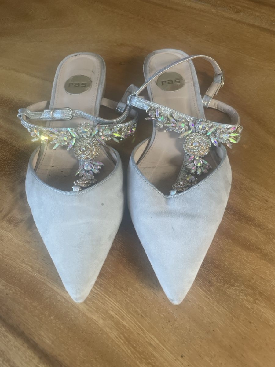 Scarpe da donna: Ras Damen Schuhe grau gr 39 – Usato da Zürich venduto da eddiekaterblau