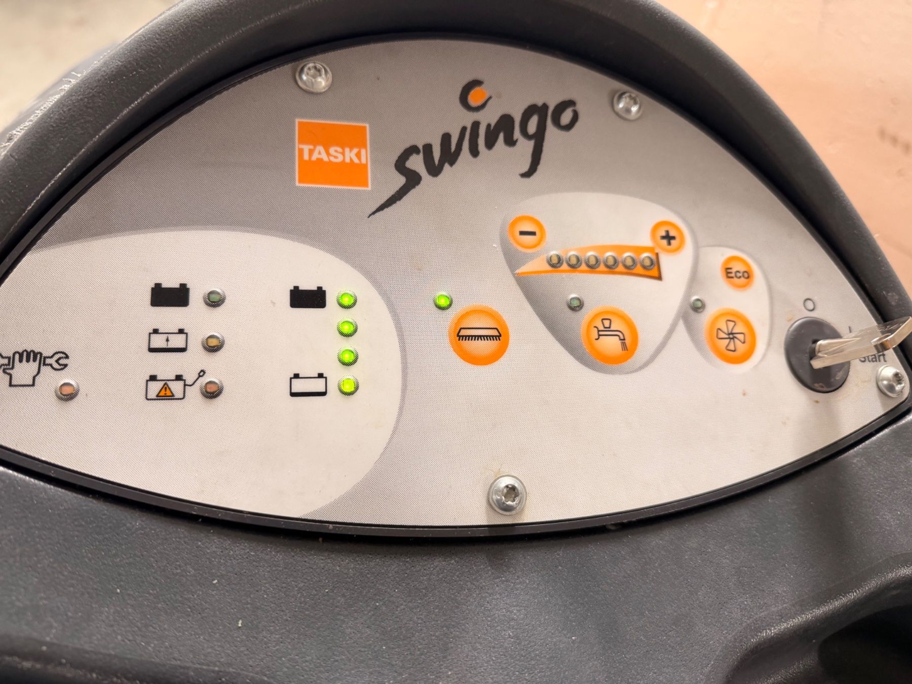Toutes les machines: Taski Swingo 1255B mit Desomat – D'occasion à Rüschlikon par am6000 5