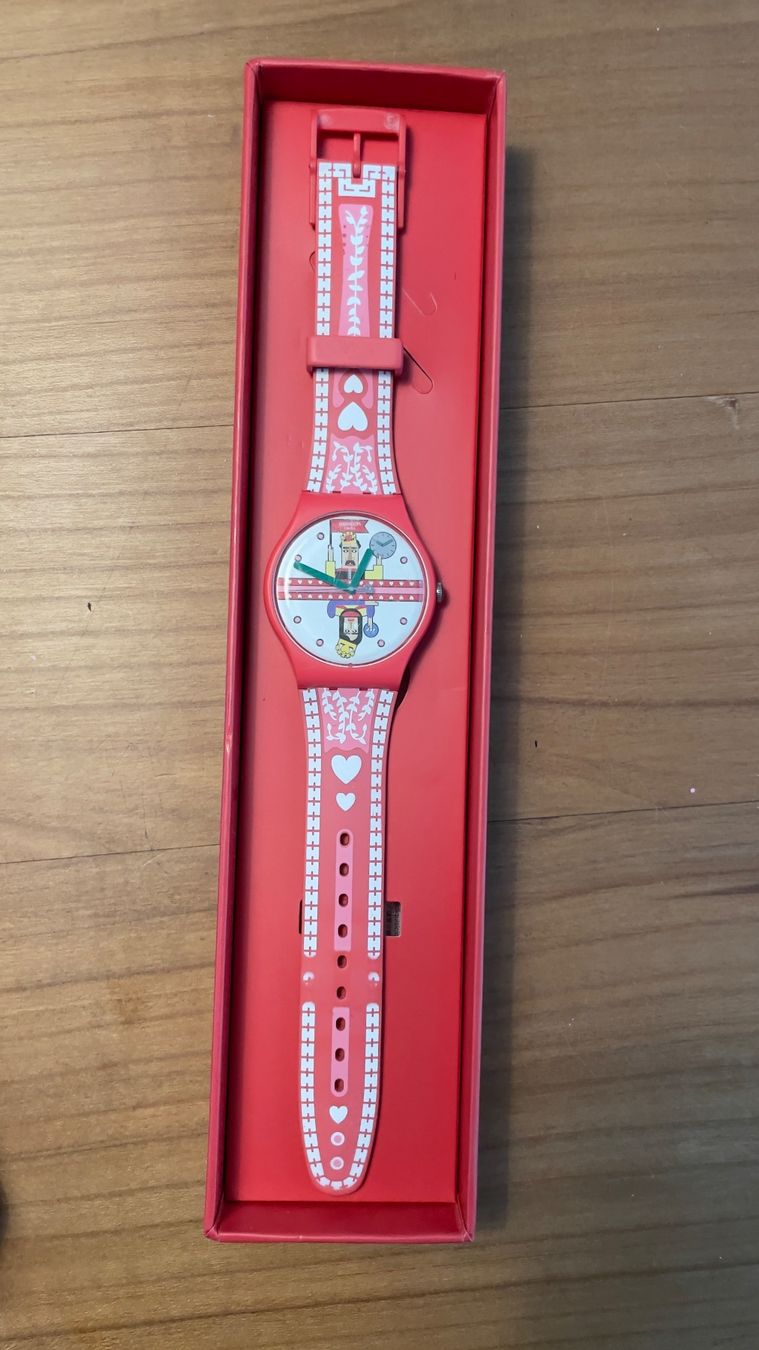 Swatch Orologi: Armbanduhr Swatch rot mit Muster – Usato da Degersheim venduto da ermal86 4