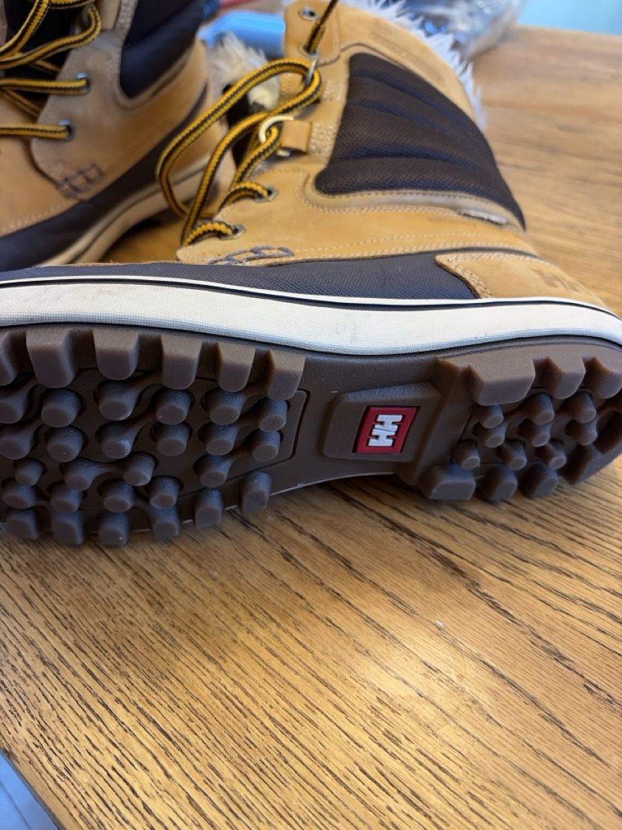 Hufschuhe: Helly Hensen booths – Gebraucht aus Zürich von vik_qh22 1
