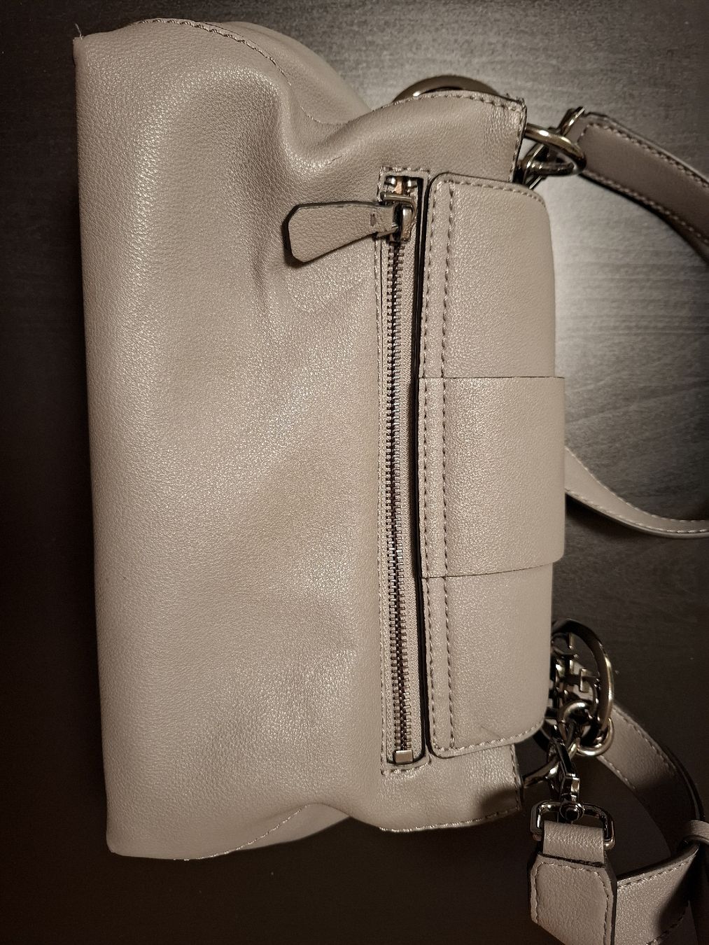 Guess Borse da donna: GUESS Handtasche grau - neuwertig – Nuovo (secondo la descrizione) da Lütisburg venduto da amerika123 5