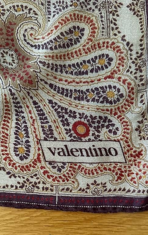 Valentino Foulard & Sciarpe: Valentino – Usato da wallisellen venduto da dem_7cyz 1