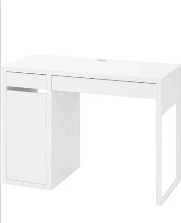 Scrivanie: Ikea Schreibtisch  – Usato da Diepoldsau venduto da sim_8mcg