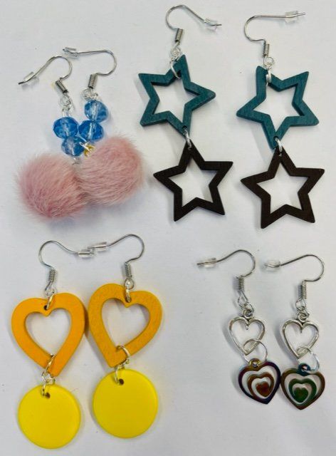 Orecchini pendenti & Orecchini a lobo: Ohrringe Set 4 Paar neu – Nuovo e nell'imballaggio originale da Au ZH venduto da Jaggy4