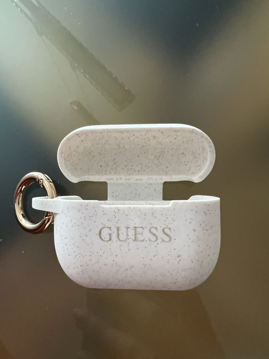 Guess Cover & Protezioni schermo: Hülle fürs Airpodcase Pro von Guess – Nuovo (secondo la descrizione) da Jona venduto da n.ferrari 2