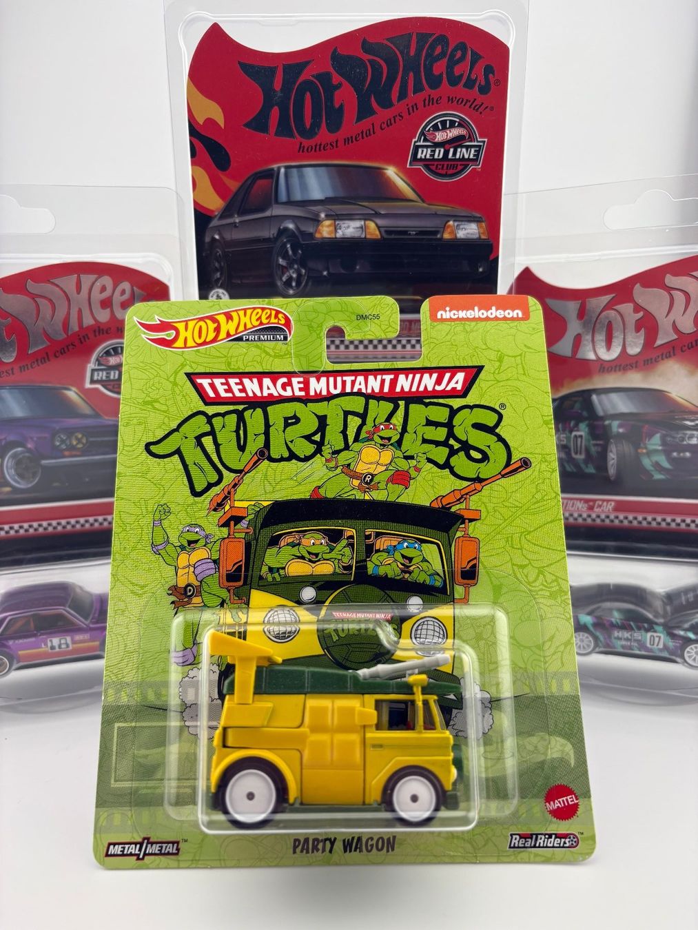 Hot Wheels Modellini d'auto: Hot Wheels Turtles Party Wagon Premium - 2020 – Nuovo e nell'imballaggio originale da Flawil venduto da HeisseReifen