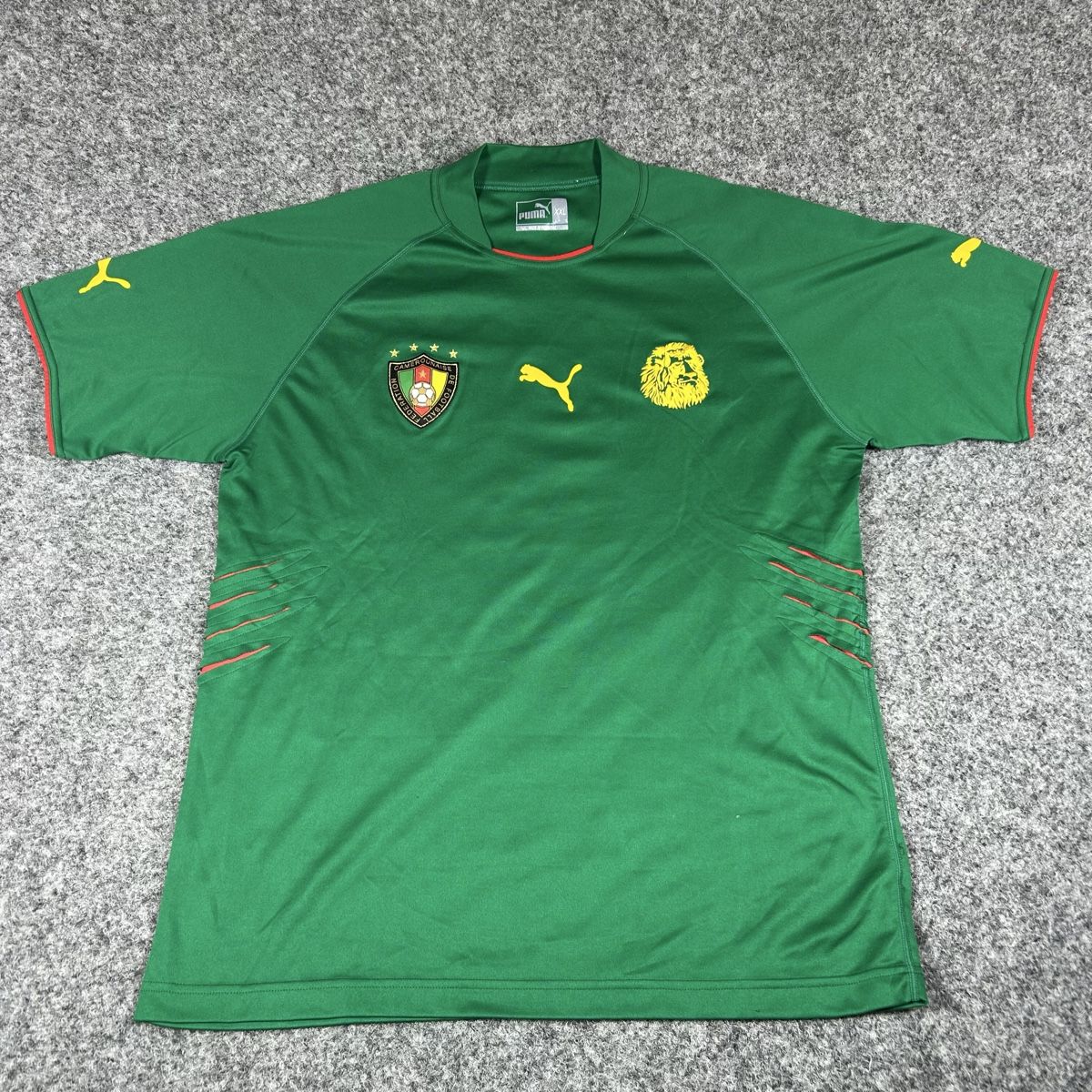 Puma Canottiere & Pantaloni: Vintage Cameroun Puma XXL – Nuovo (secondo la descrizione) da La Sagne NE venduto da Matlasape