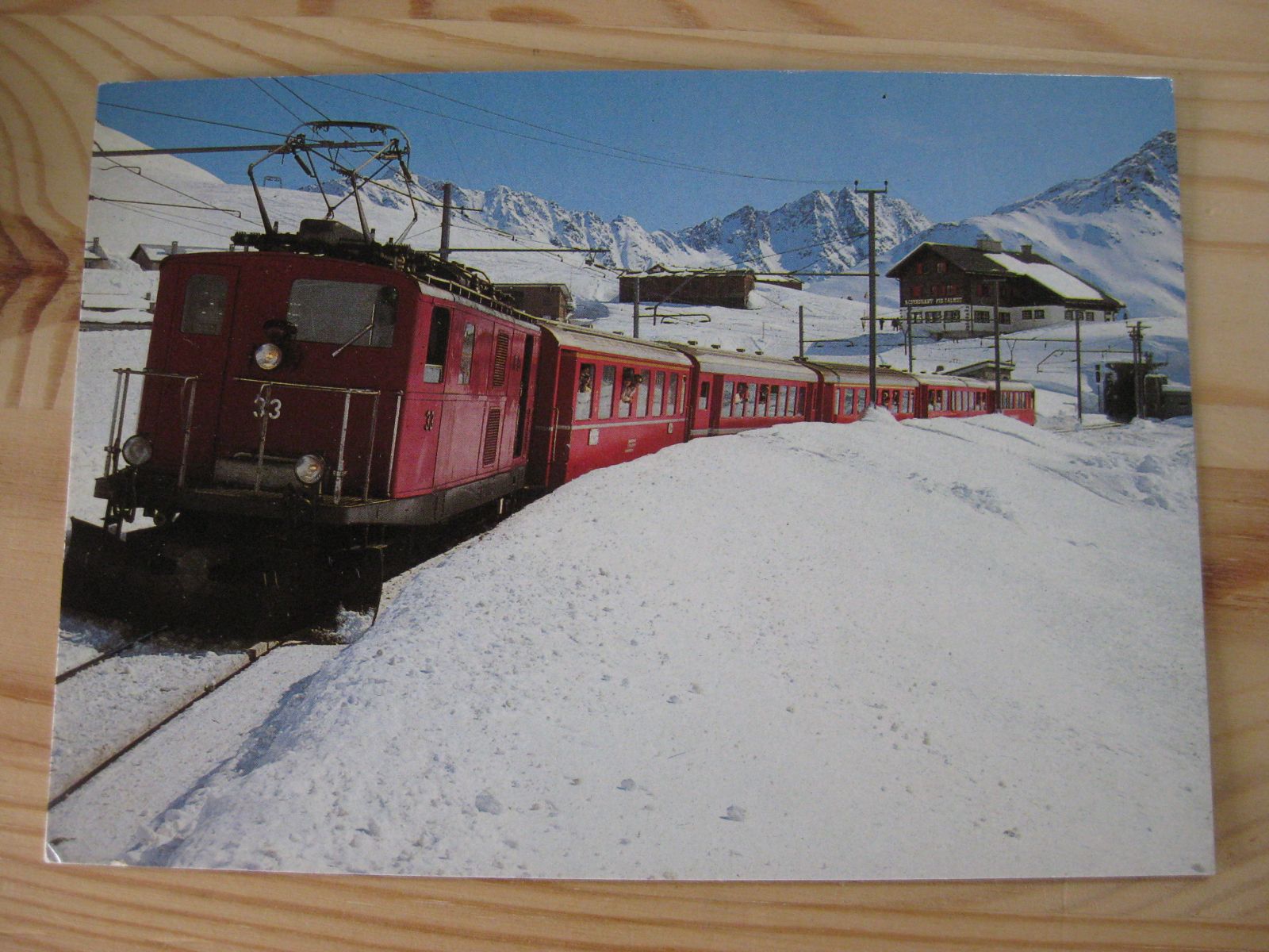 Cartoline postali: AK Oberalp Passhöhe mit Zug – Usato da Malters venduto da Marosko