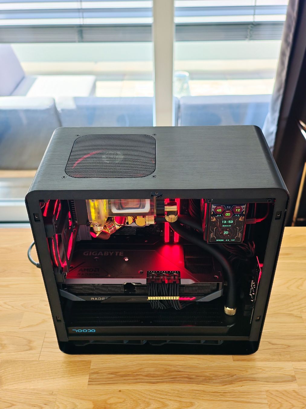 Amd PC: Custom-Loop Gaming PC | Ryzen 7 | RX 9070 XT | 64GB DDR5  – Usato da Kehrsatz venduto da Buildbar 2