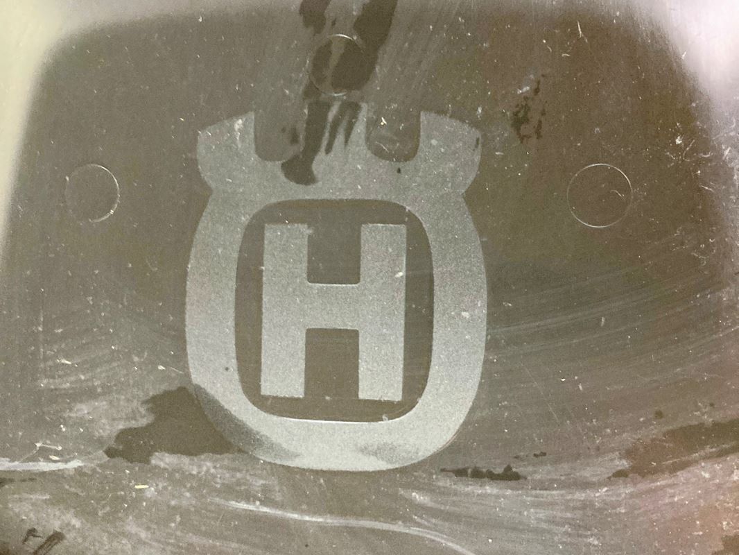 Husqvarna Rasenmäher: HUSQVARNA | Rasenmäherabdeckung – Gebraucht aus Wittenbach von Restwert_St-Gallen 3