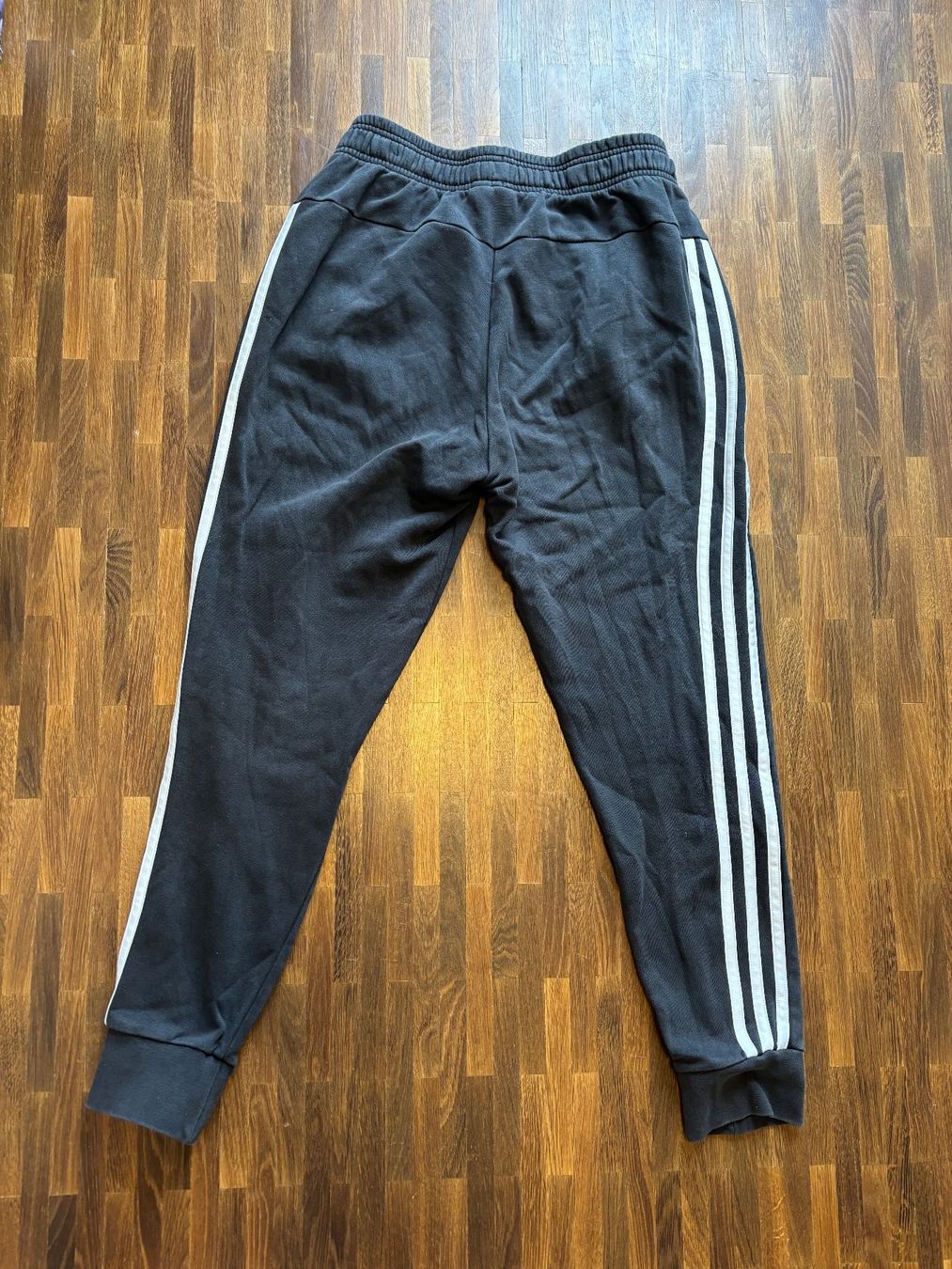 Pantaloni: Adidas Jogginghose Gr. S – Usato da Hinwil venduto da liviipivii 2
