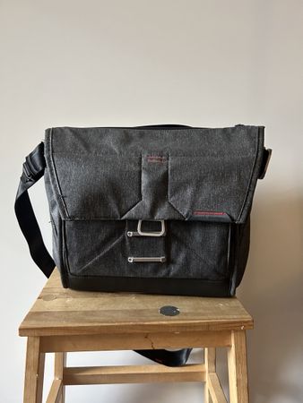 Peak Design Everyday Messenger 13” V1 Charcoal
