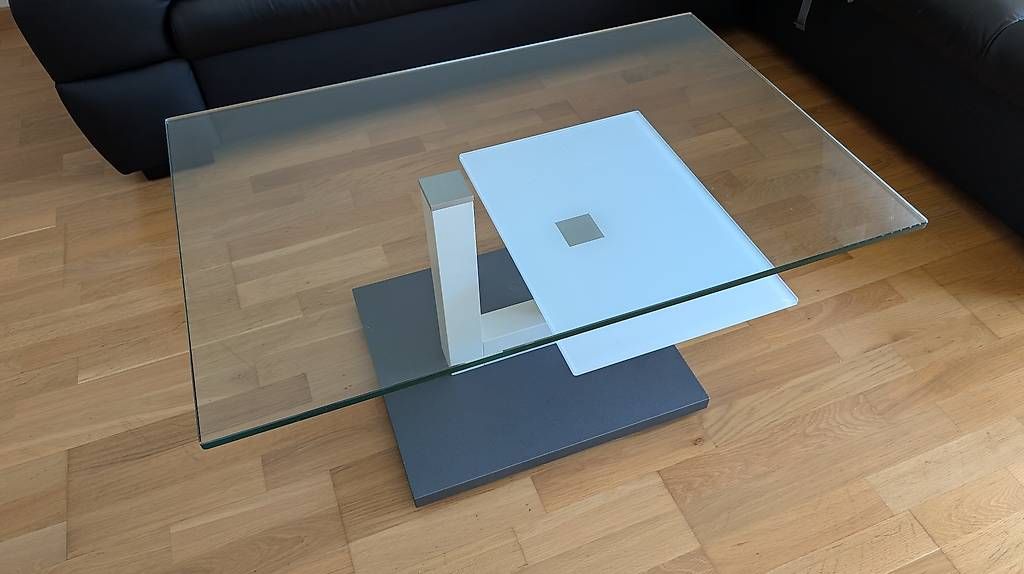 Tische: Couchtisch aus Glas auf Rollen mit extra Ablagefläche – Gebraucht aus Wohlen AG von Mica1 2