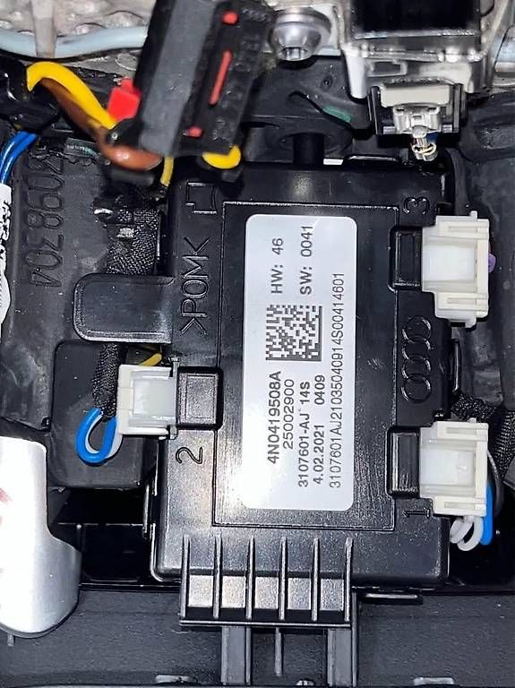 Tutti pezzi di ricambio auto: Lenkrad Audi Etron / Q8 – Usato da Faulensee venduto da Neubi71 4