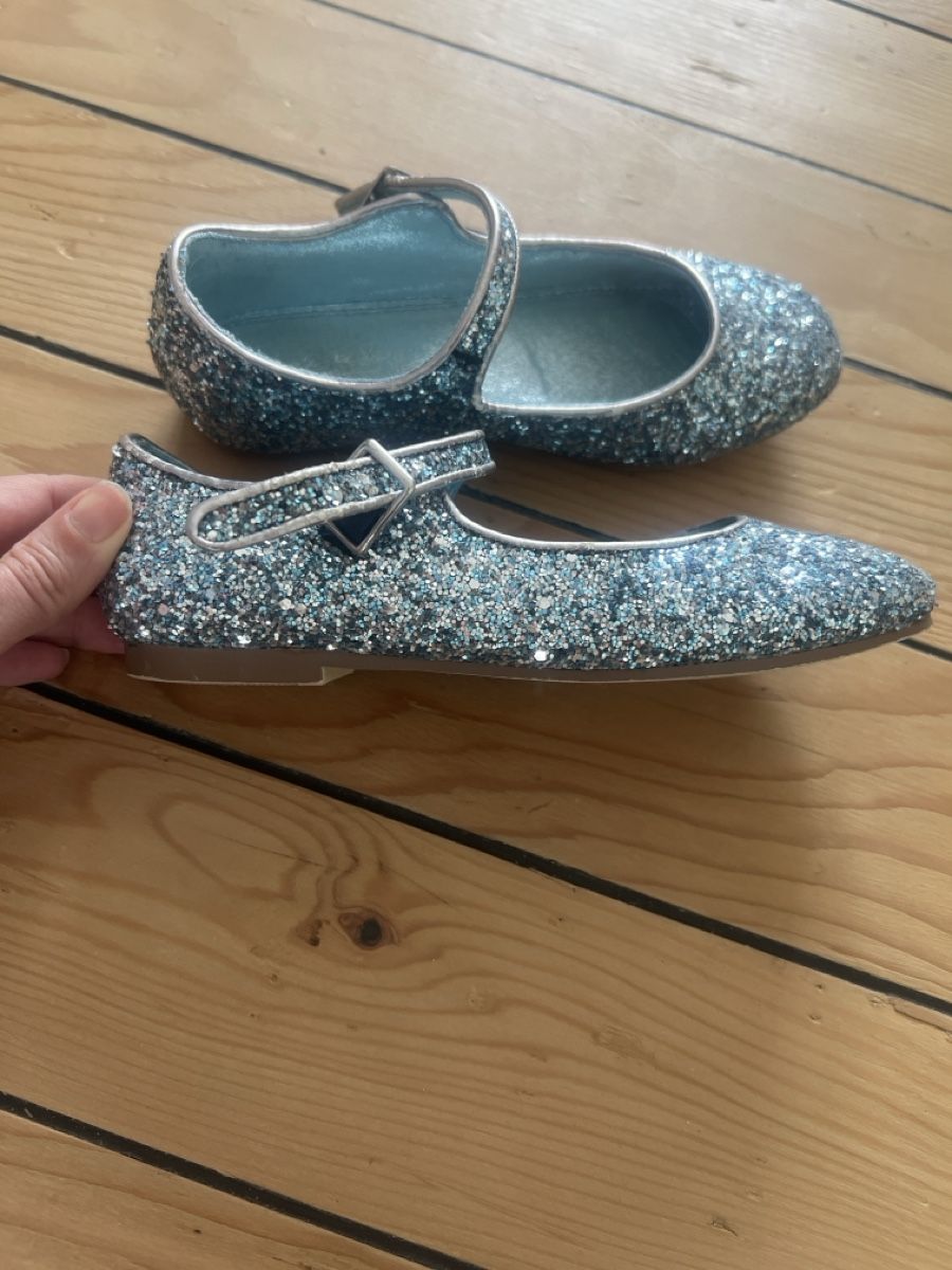 Next Scarpe per ragazze: Elsa Glitzerschuhe in hellblau – Usato da Allschwil venduto da Fabienne0124 1