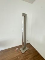 Moderne Stehlampe