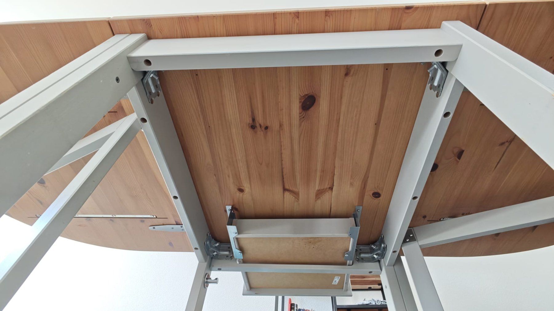 Ikea Tavoli: Ikea "Gamleby" Klapptisch mit Schublade – Usato da Zürich venduto da ram_59n8 7