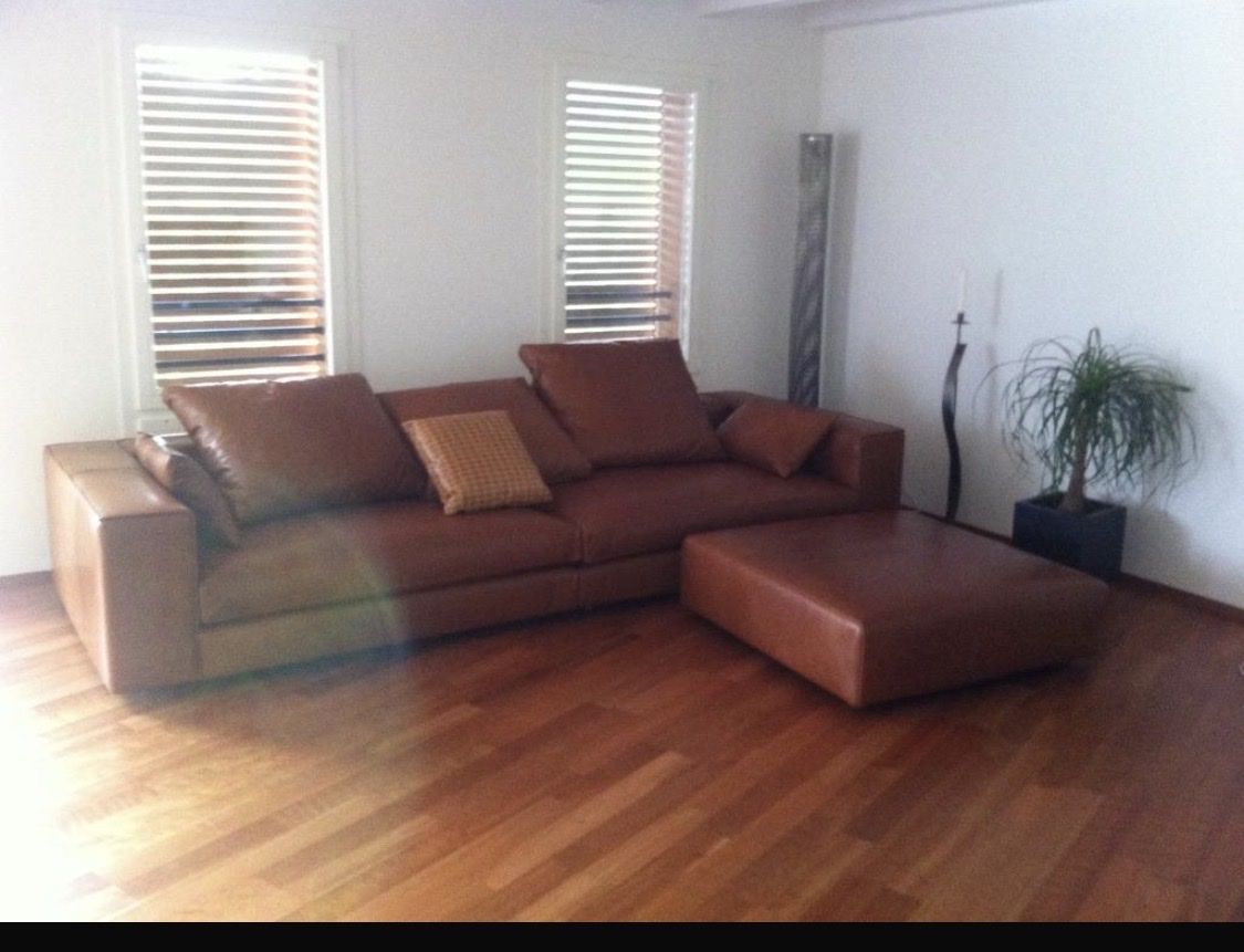 Divani: Brown leather sofa with ottoman, good condition – Usato da Olten venduto da egg_6hly