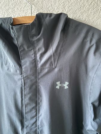 Under Armour Regenjacke M