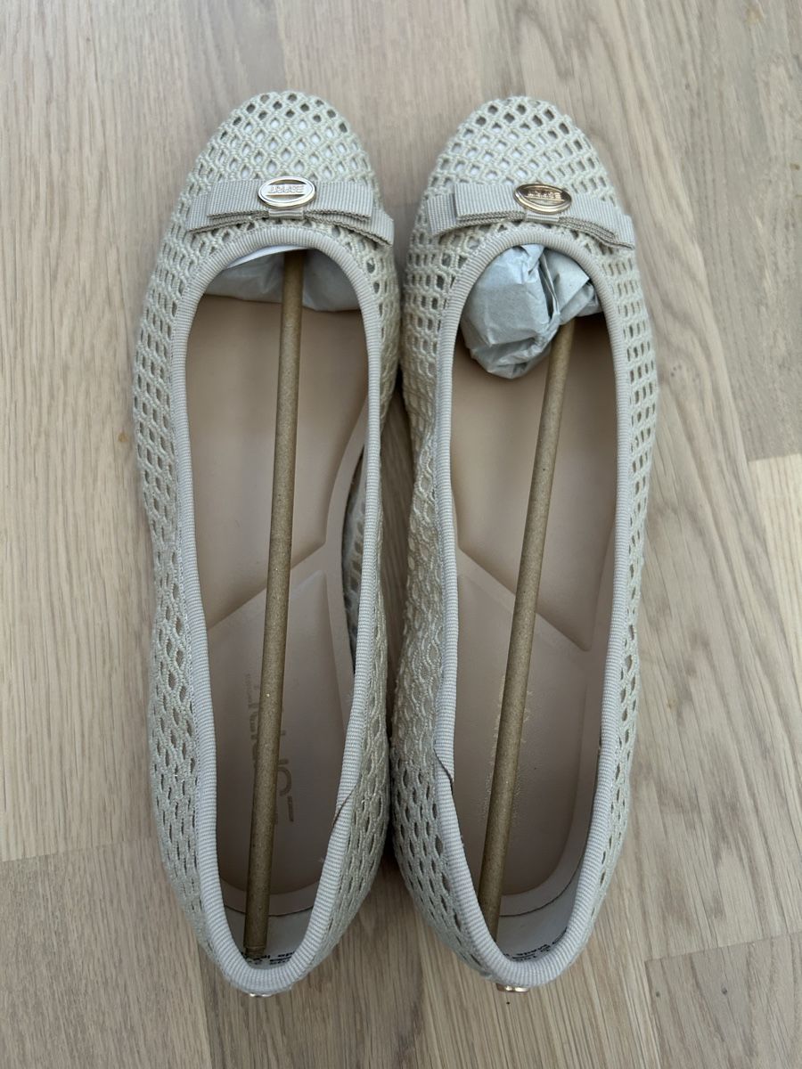 Esprit Damenschuhe: Esprit ballerinas  – Neu und originalverpackt aus Chavannes-de-bogis von nas_7xbg