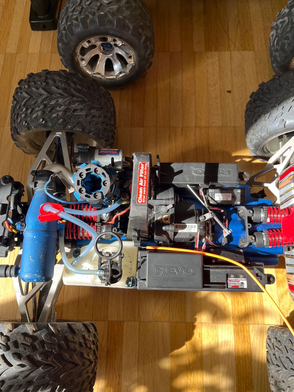 Traxxas RC Kits de montage: Traxxas Revo 3.3 sammlung – D'occasion à Aesch BL par loki-007 1