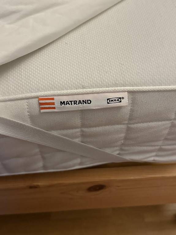 Letti: 160*200 bed frame and mattress – Usato da Zürich venduto da nef_z5q5 3