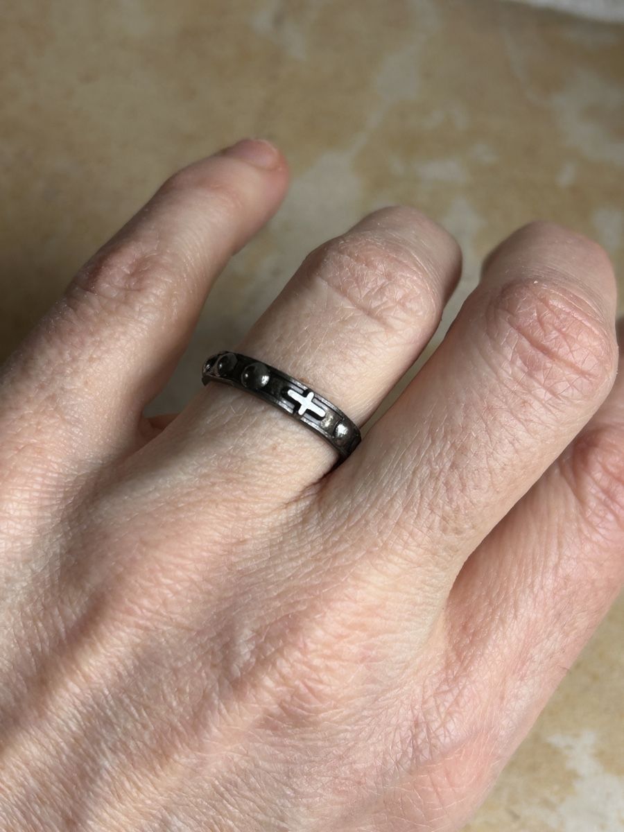 Ringe: Silberfarbener Ring, Kreuz, Grösse 52 – Gebraucht aus Dittingen von Bijoubelle