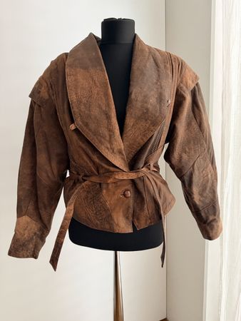 Vintage Lederjacke Braun mit Gürtel – 80er-Jahre-Stil