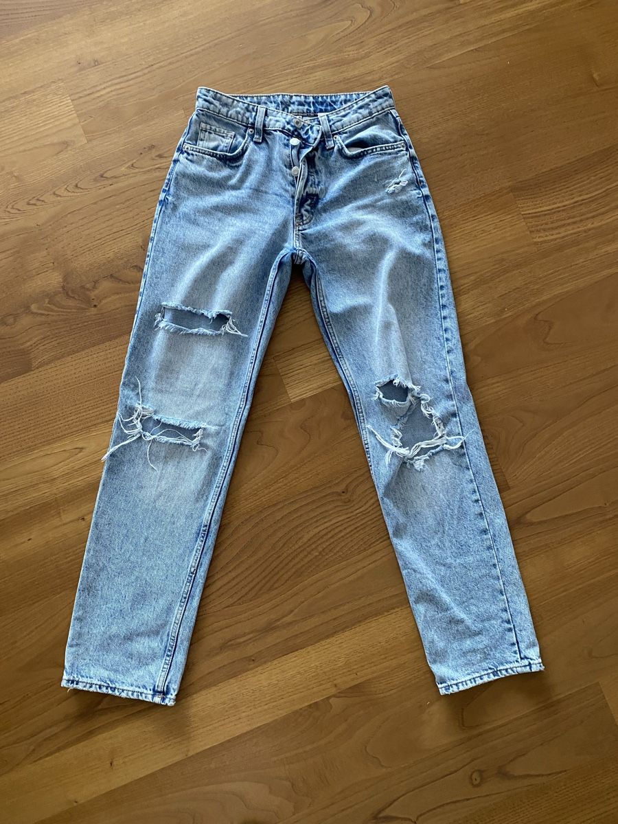 H&M Jeans: Ripped Boyfriend Jeans, size EUR32 – Gebraucht aus Sissach von laura.x4 1