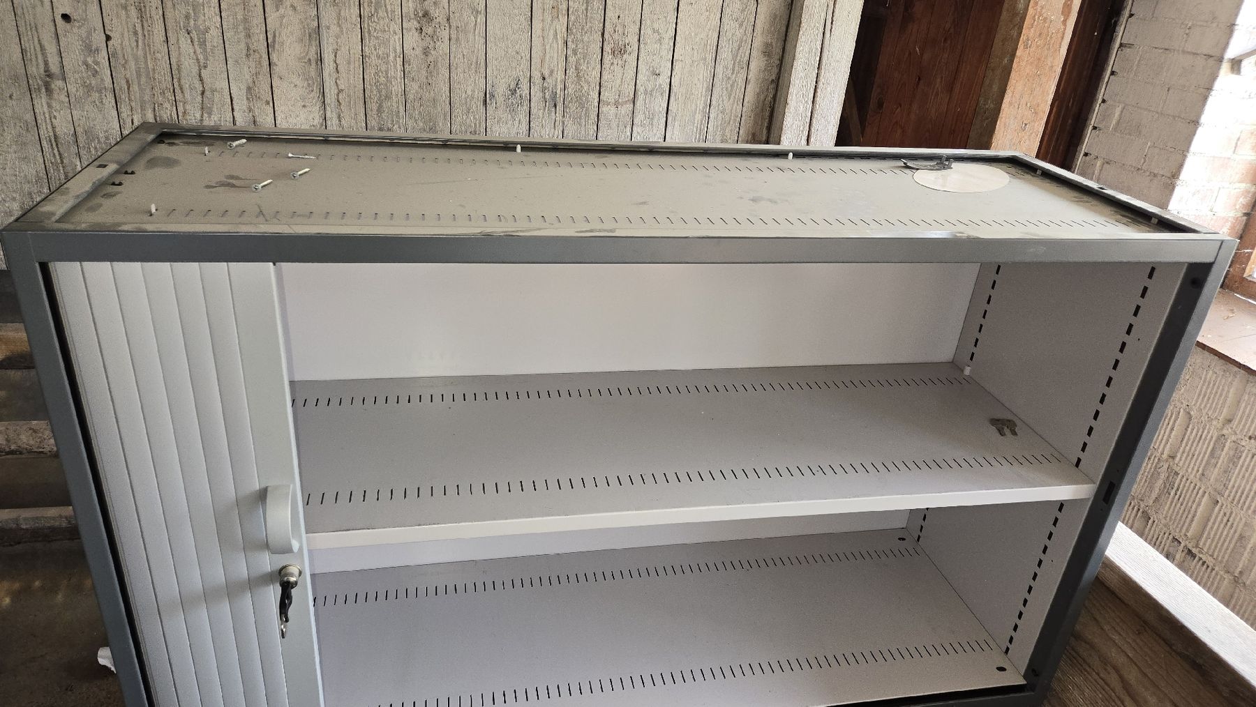 Armadi: Rolladenschrank Metall  – Usato da Uzwil venduto da BrokiFloh 3