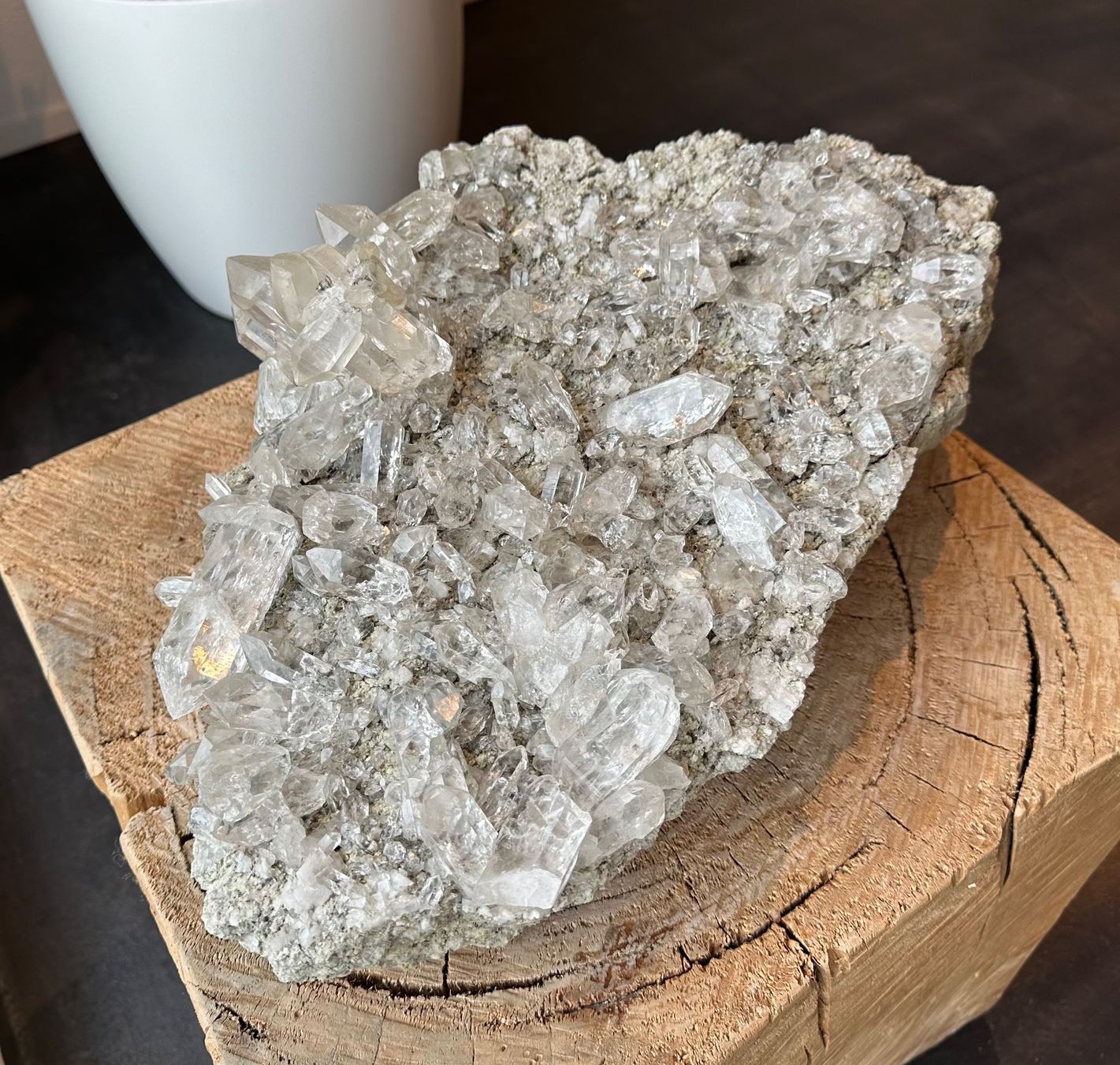 Minerali & Pietre curative: Bergkristall mit Adular 42 x 30 cm Furka – Usato da Oberuzwil venduto da Crystall0