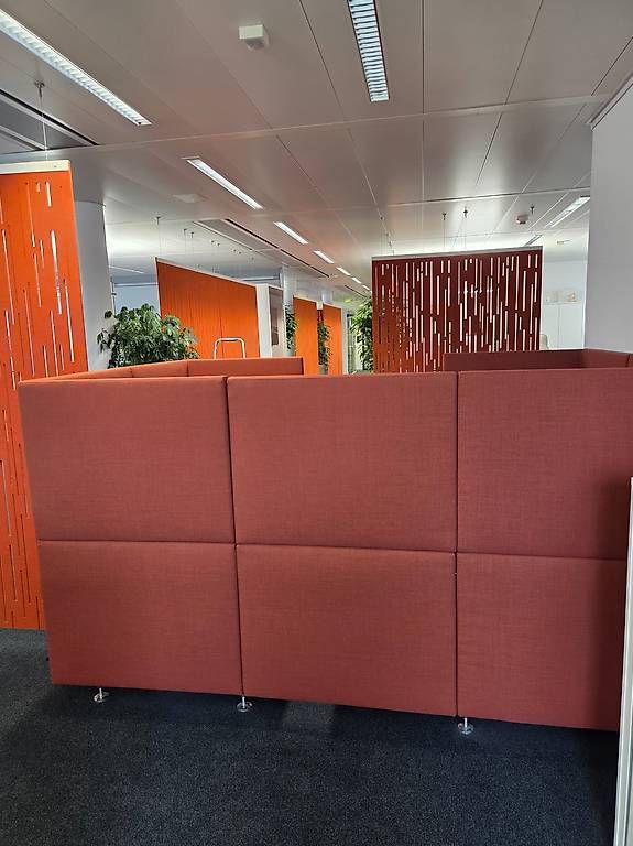 Sofas: Besprechungssofa  – Gebraucht aus Ringgenberg BE von Gro14 4