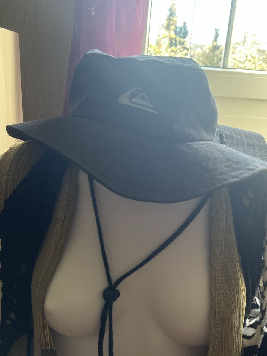 Quiksilver Copricapi, berretti & cappellini: Quicksilver Hut black – Nuovo (secondo la descrizione) da Münchenbuchsee venduto da Luna171 1