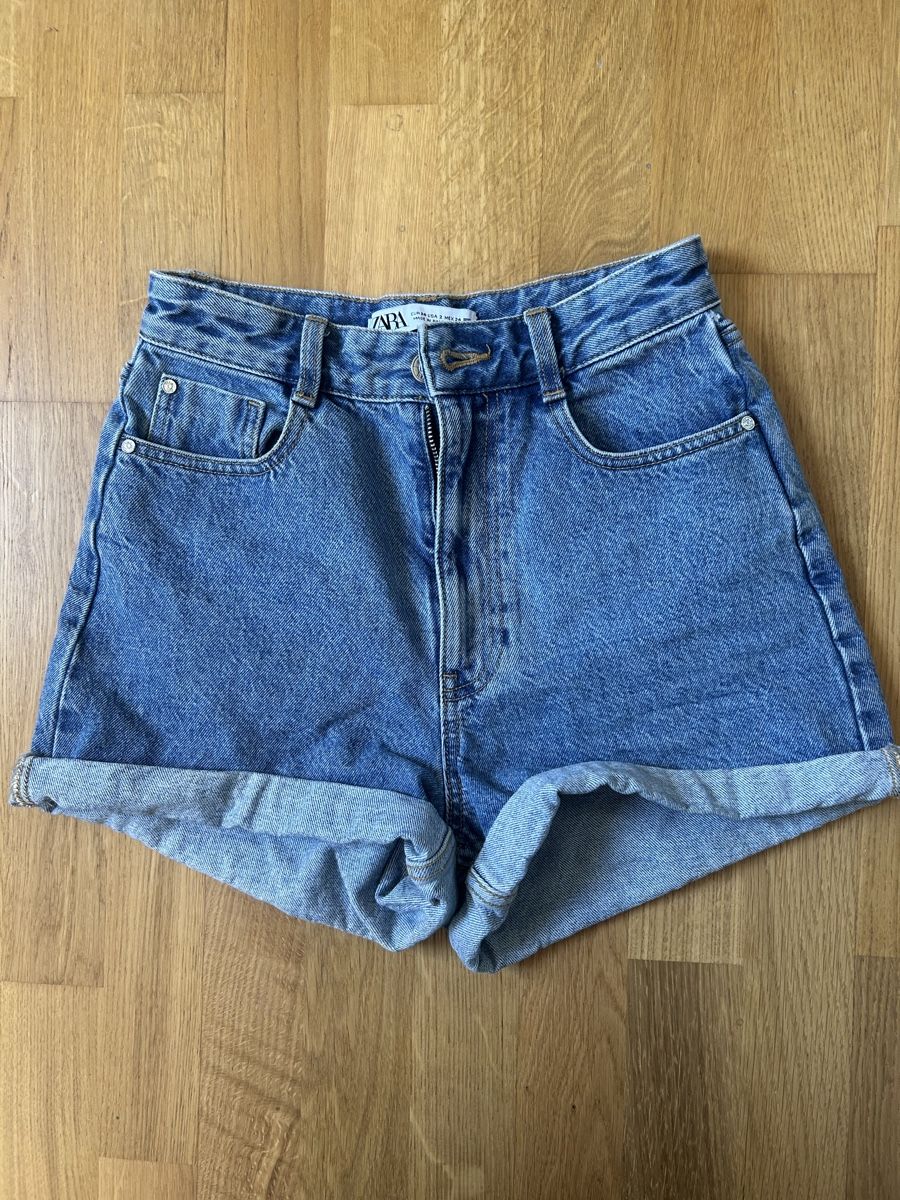 Zara Pantaloni: Zara kurze Jeanshose – Nuovo (secondo la descrizione) da Zürich venduto da sera_33